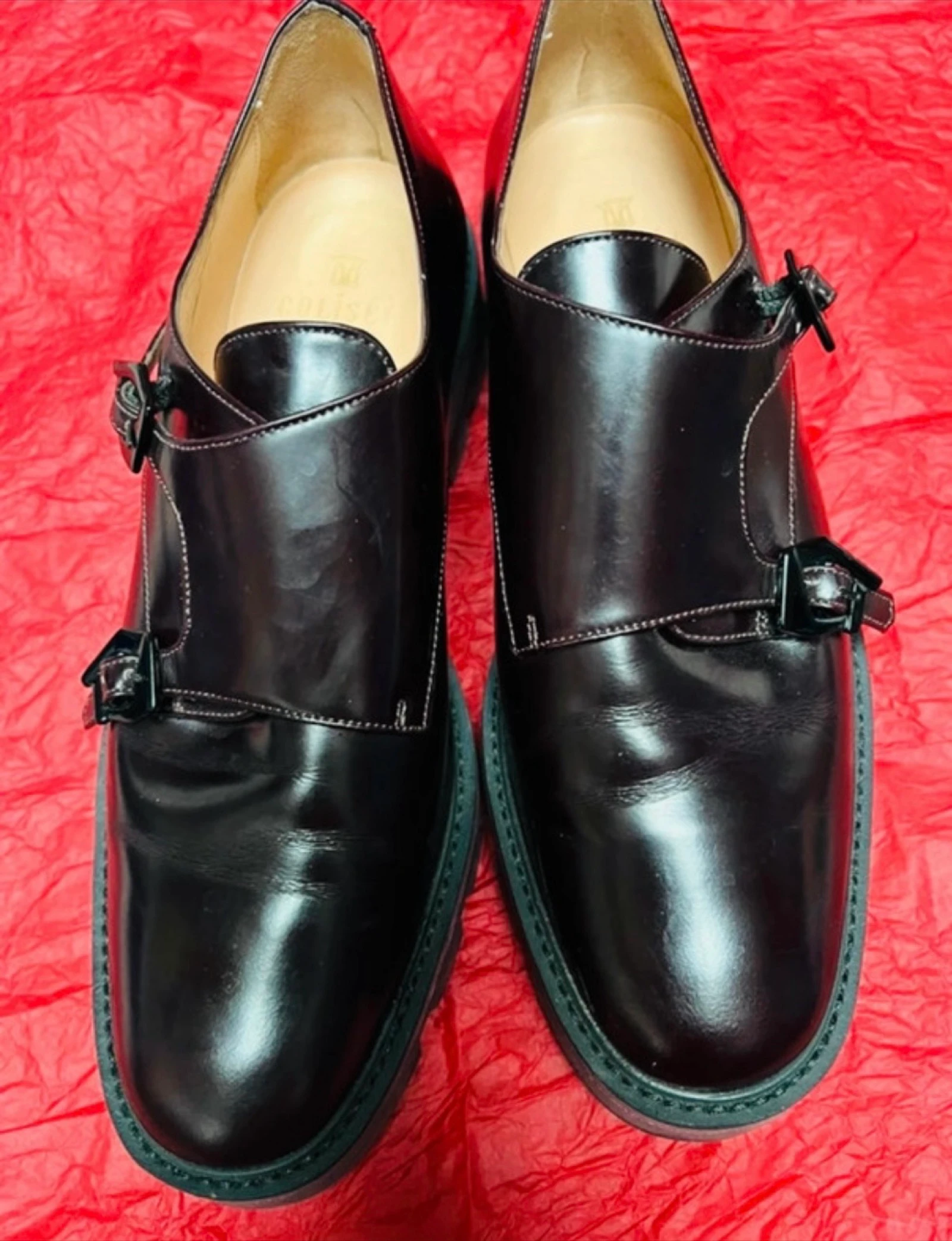 Colisée chaussures en cuir verni neuve